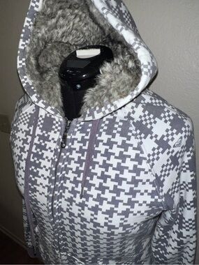 Roxy Faux Fur Lined Zip Hoodie | Gray White Print | XL